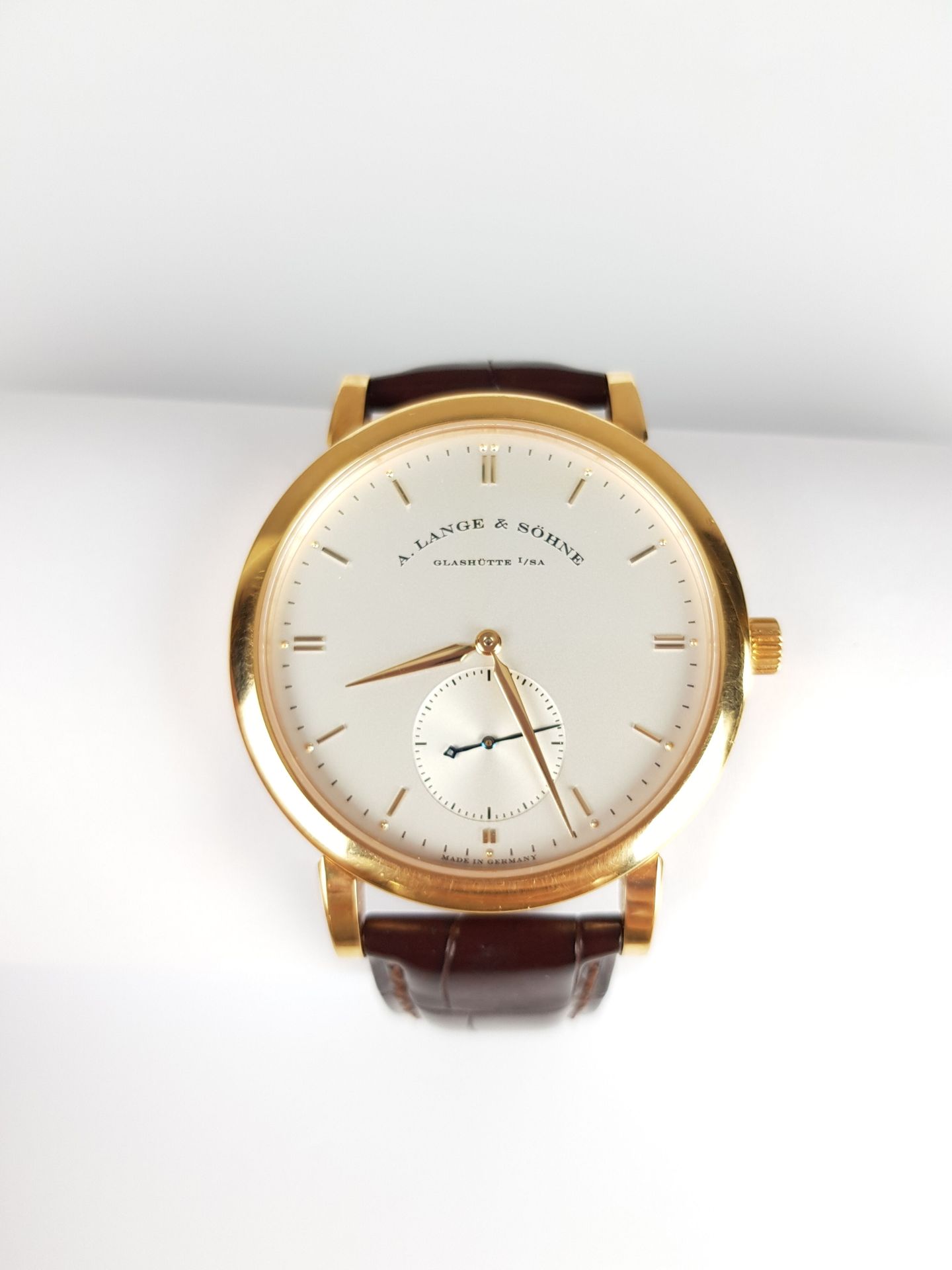 Null Precio inicial: 5.500 euros

LANGE & SÖHNE

Gran Saxonia Automatik

Reloj d&hellip;