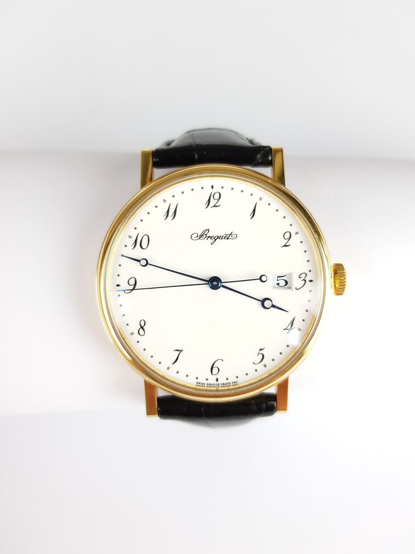 Null Precio inicial: 3 500 €.

BREGUET

"Reloj "Classique

Reloj de oro amarillo&hellip;