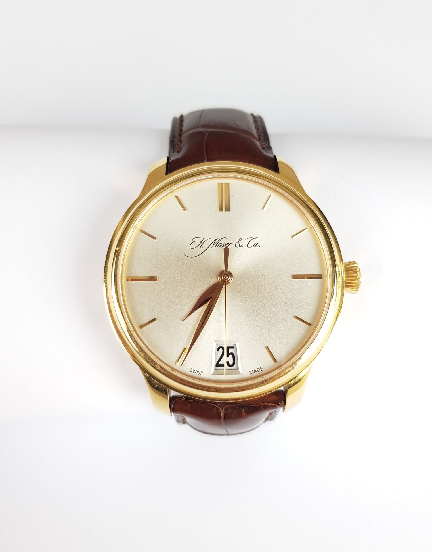 Null Gebot: 4.000 €.

H. MOSER & CIE

Uhr aus 750er Gelbgold, rundes, godroniert&hellip;