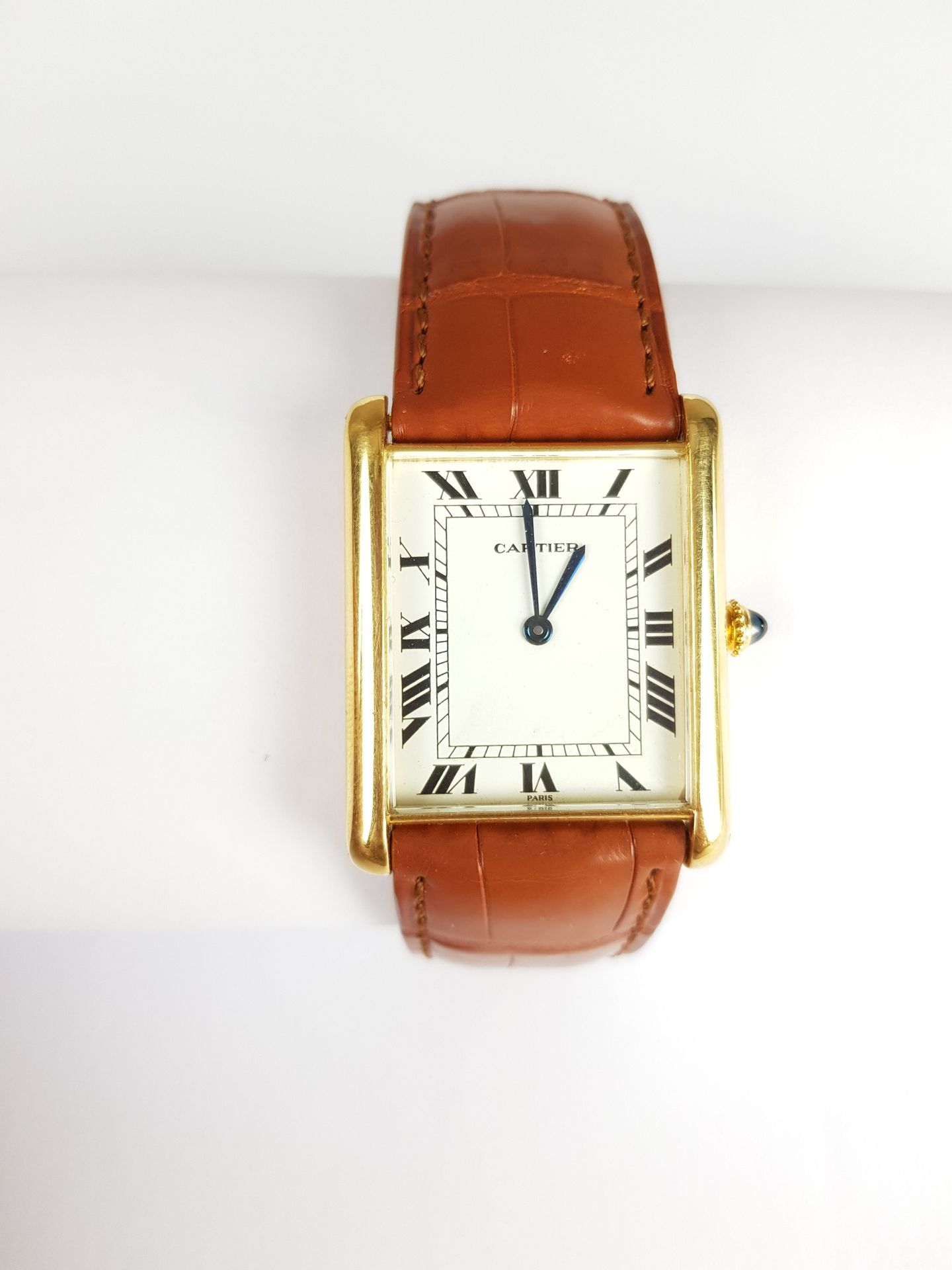 Null Precio inicial: 2.000 euros

CARTIER

Tanque

Reloj de oro amarillo de 750 &hellip;