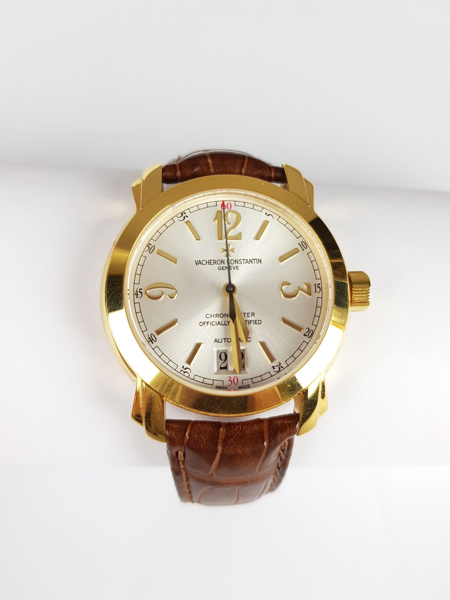 Null Precio inicial: 3 000 euros.

VACHERON Constantin

Reloj de oro amarillo de&hellip;
