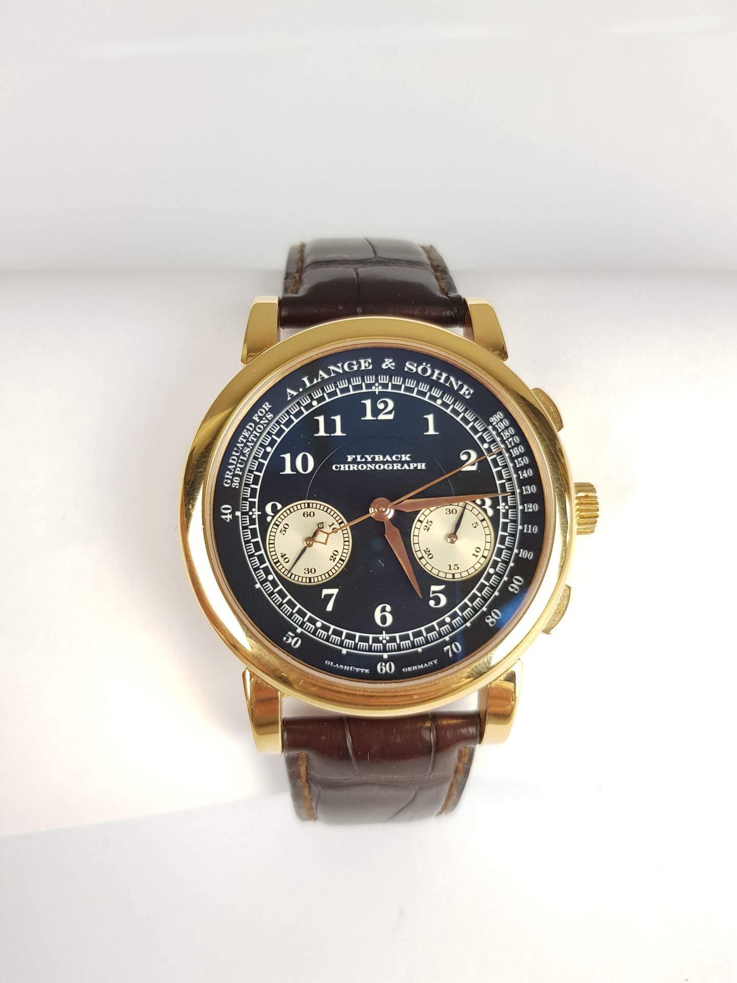 Null Precio inicial: 5.000 euros

LANGE & SÖHNE

Cronógrafo Flyback 1815

Reloj &hellip;