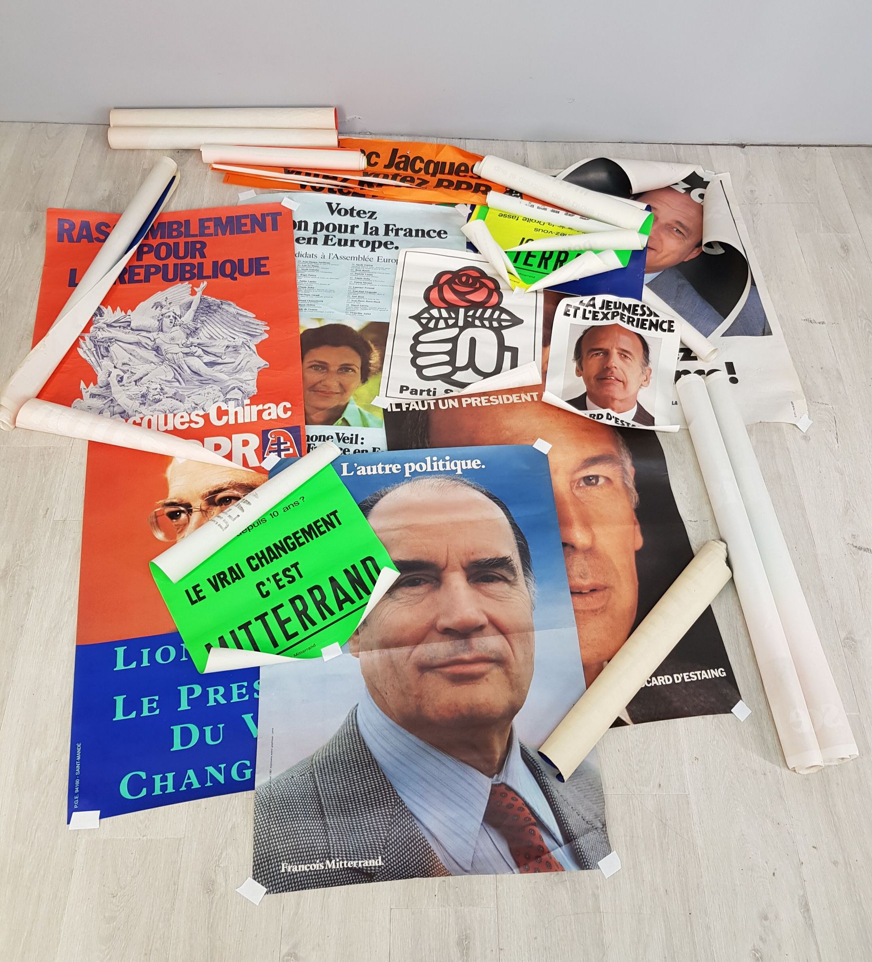 Null LOTE de carteles políticos en varios formatos