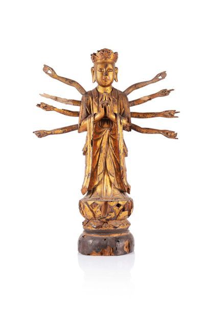 Null Statuette de bouddha à dix bras

Vietnam - XIXe sie?cle

Bois laque? or deb&hellip;