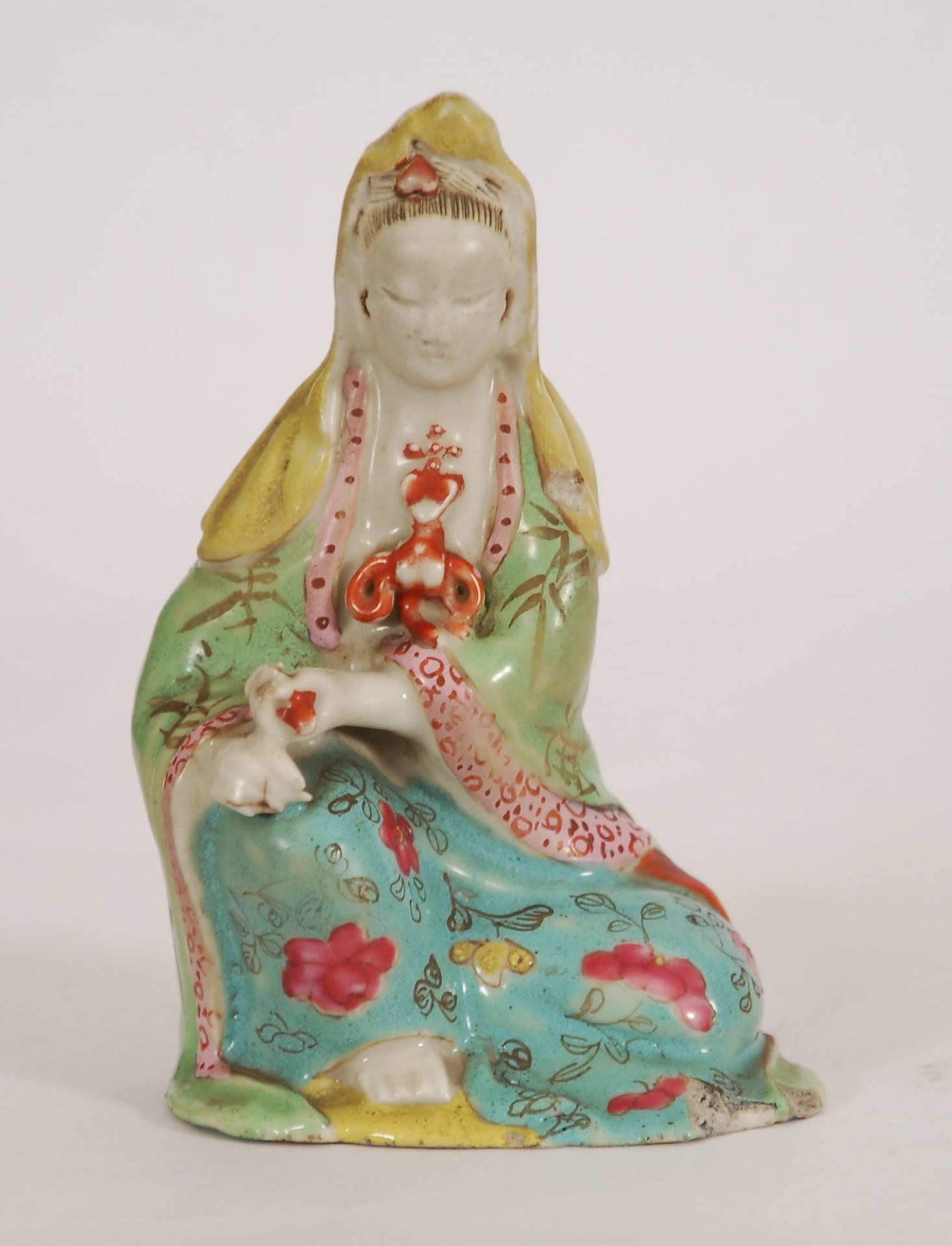 Null Guanyin
Polychrome decoration. China.
H. 12 cm.