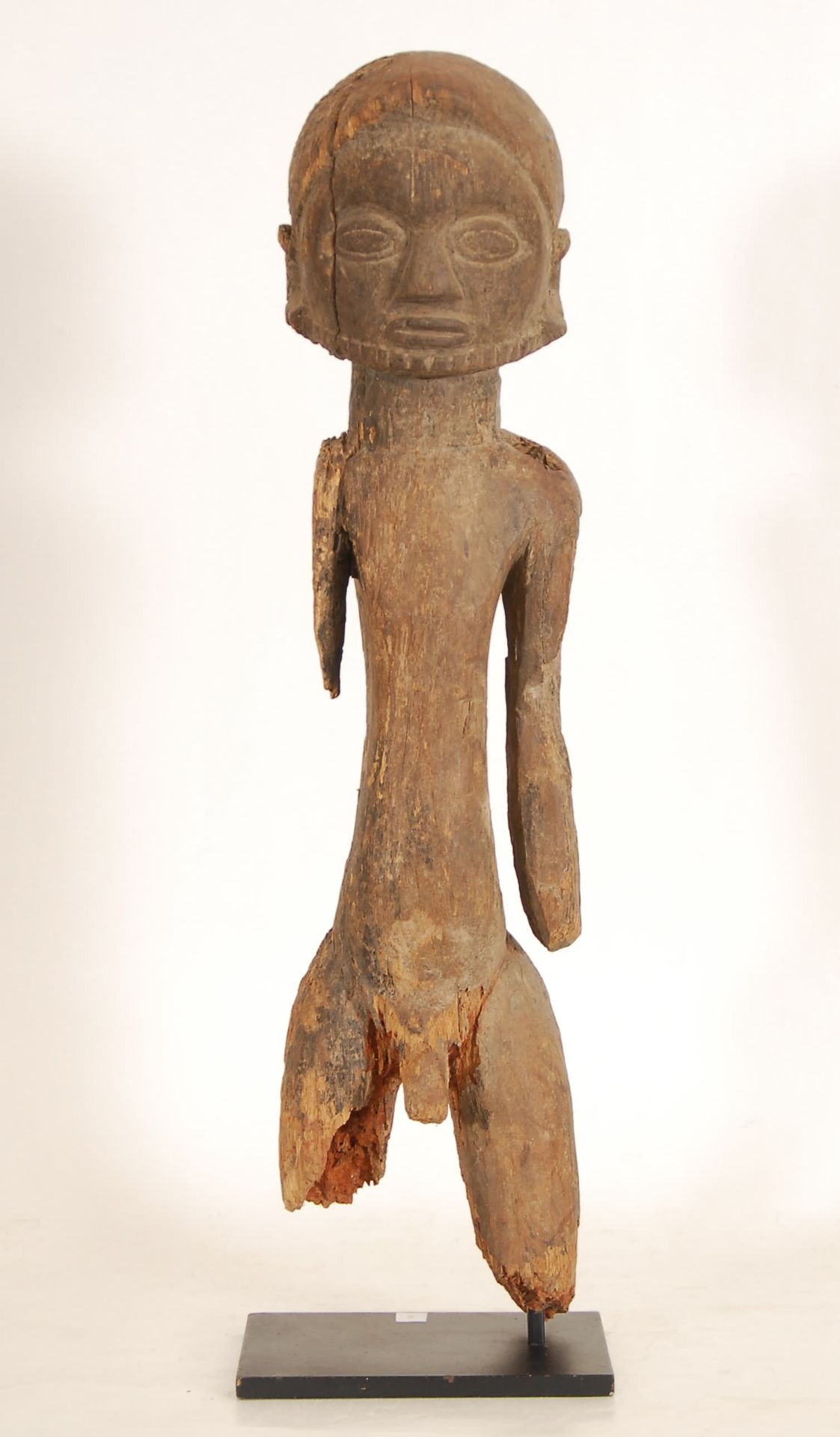Afrique - Africa 卢巴族祖先像
木雕。刚果民主共和国。
，高62.5厘米。