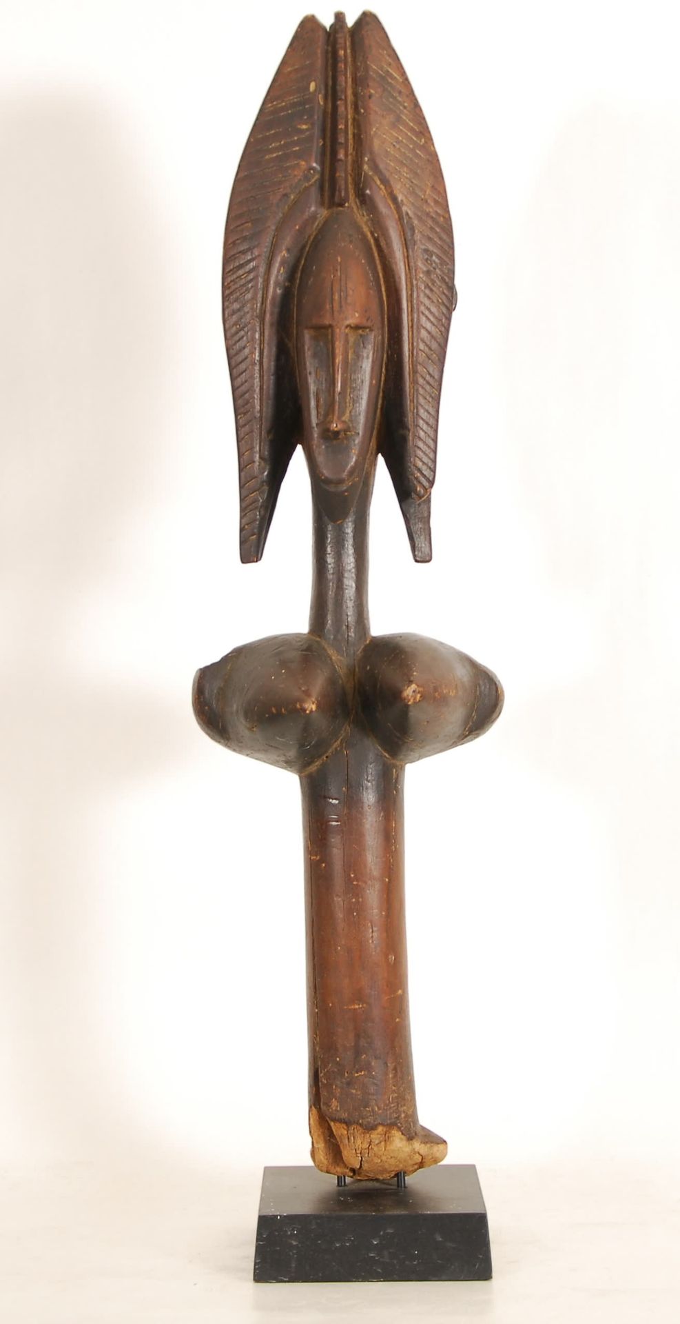 Afrique - Africa Bambara figure
Sculpted wood, Mali.
H. 82 cm.
Provenance: ancie&hellip;