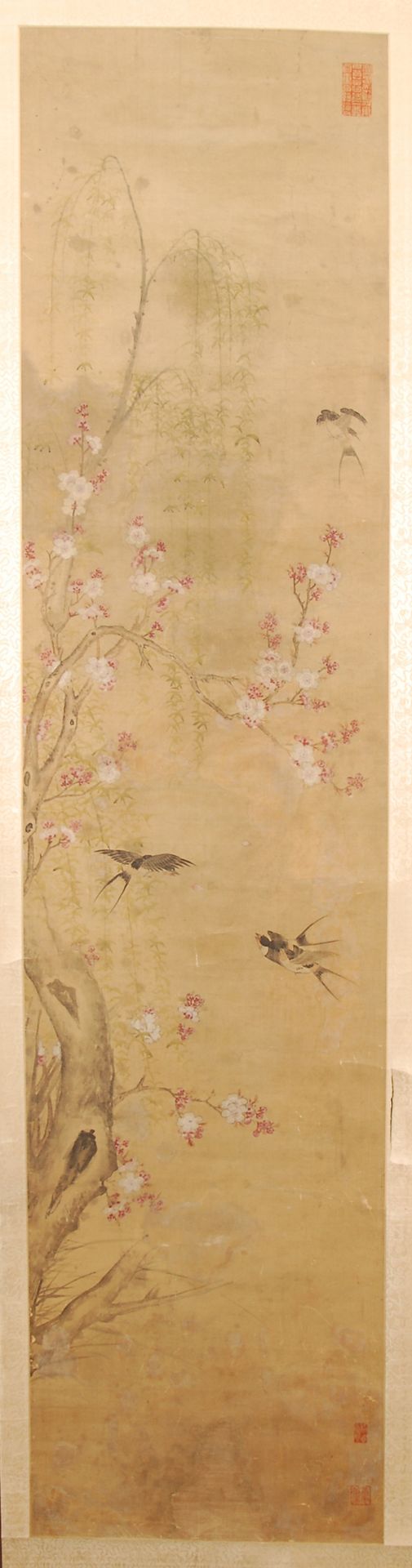 Chine Branches fleuries avec oiseaux
Paire de rouleaux.
Peintures sur soie. Chin&hellip;