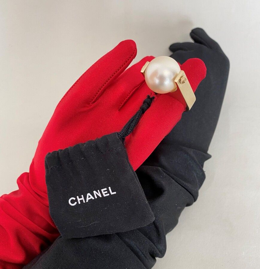 Null CHANEL Made in Italy summer 2013 Ring gold metal ball and pearl swivel - si&hellip;