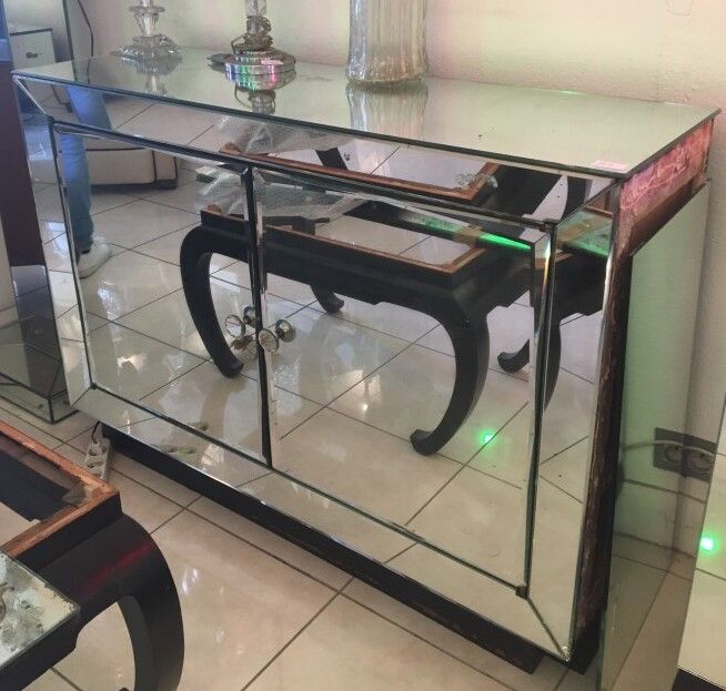 Null Sideboard with 2 mirrors L 121 x 40 x 85 cm

Lateral mirror detached and cr&hellip;