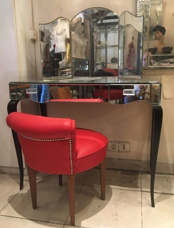 Null 玻璃梳妆台，弧形腿，鸵鸟风格的座椅 90 x 122 x 42 cm，座椅高58 cm。