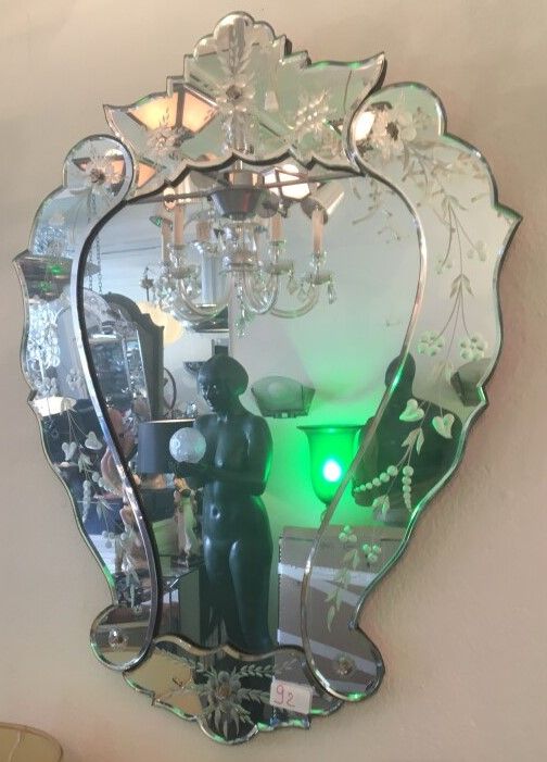Null Espejo con escudo de cristal veneciano 69 x 53 cm