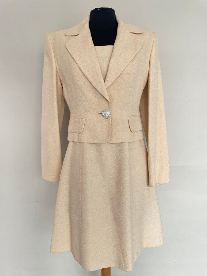 Null TORRENTE Haute Boutique Paris Kurzärmeliges Kleid und Jacke aus cremefarben&hellip;