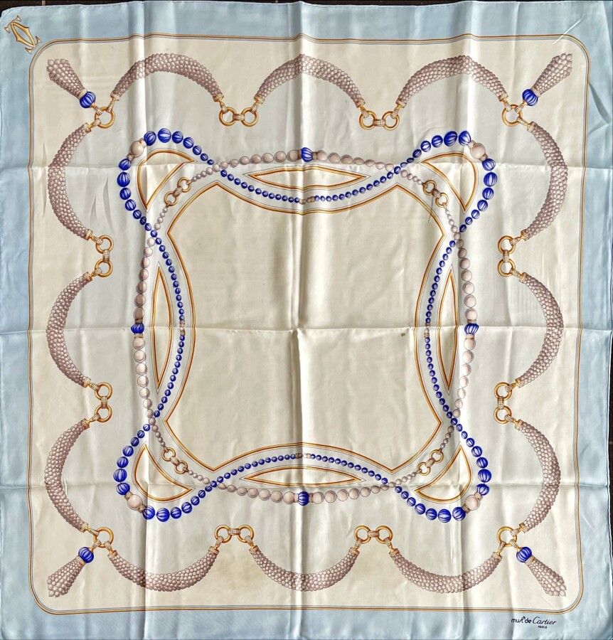 Null MUST by CARTIER Paris Silk scarf white background with sky border 

(wear a&hellip;