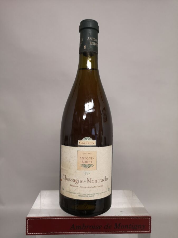 Null 1 bouteille CHASSAGNE-MONTRACHET - Antonin RODET 1997

Etiquette légèrement&hellip;
