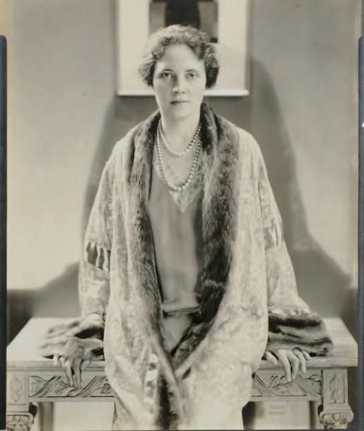 Edward STEICHEN (1879-1973) Portrait de femme Photographie, signée et datée 1926&hellip;