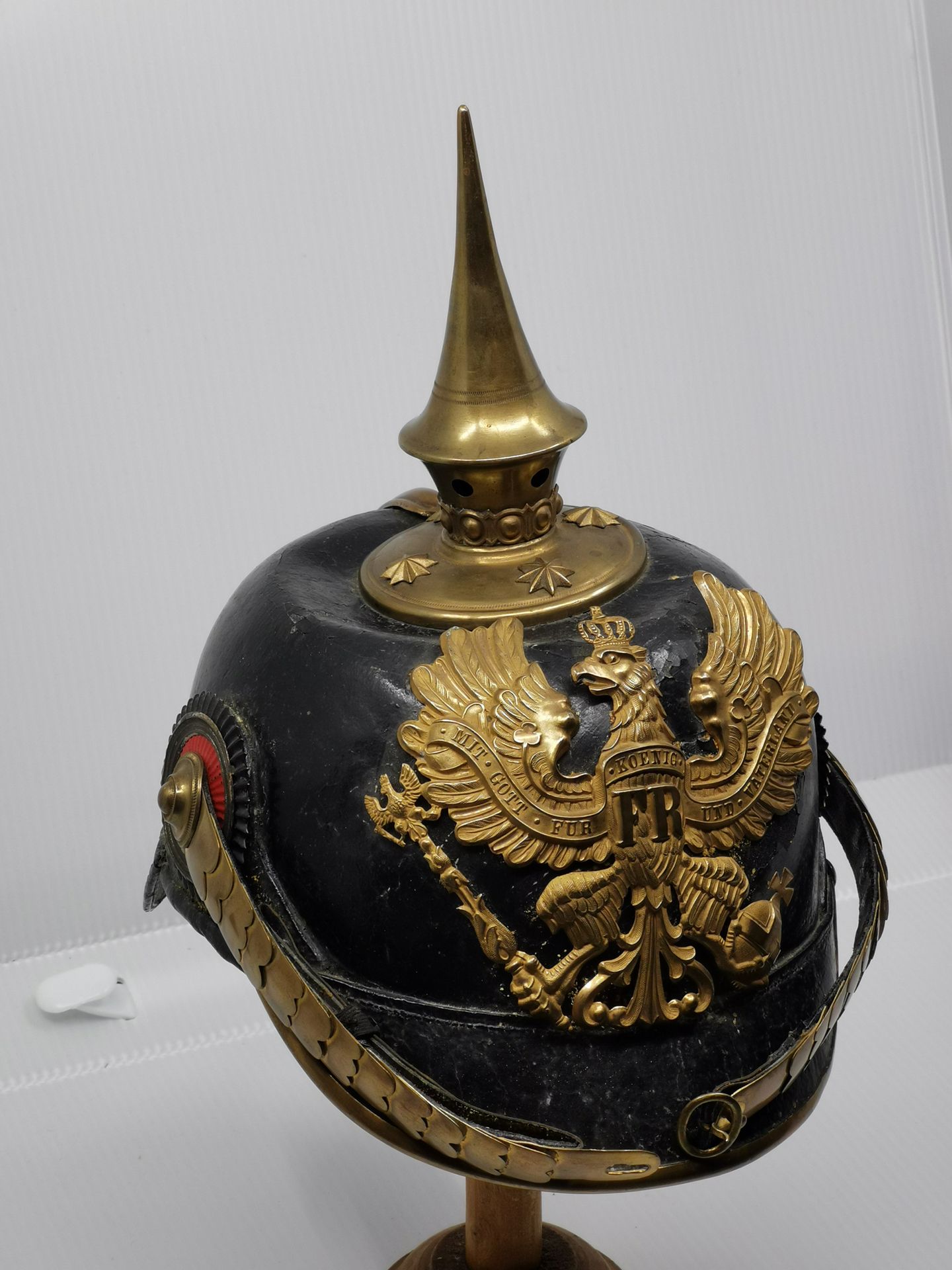 Null 卢贝克军团的军官尖顶头盔。1915年的模型。
