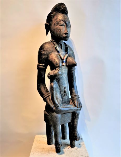 Null Große Statue Senufo Mutterschaft (Elfenbeinküste).
H. 75 cm