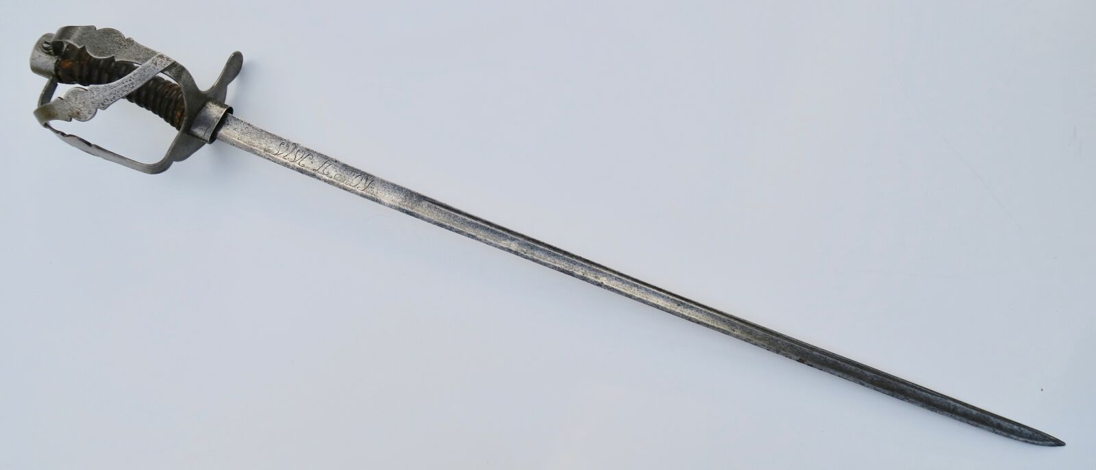 Null Espada del dragón, variante del modelo 1767. Mango de media cesta de hierro&hellip;