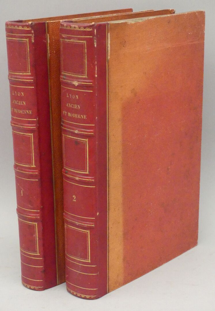 Null 博伊特尔（Léon）。里昂古代和现代。里昂，博伊特尔，1838-43。两卷，8开本，红色半旗袍，书脊有棱纹（时期装订）。零星的轻度狐臭。原版图文并茂，&hellip;