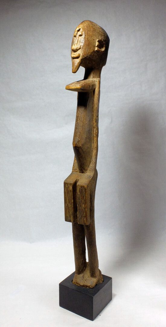 Null Statue Dogon (Mali)

Grande statue masculine se caractérisant par des forme&hellip;