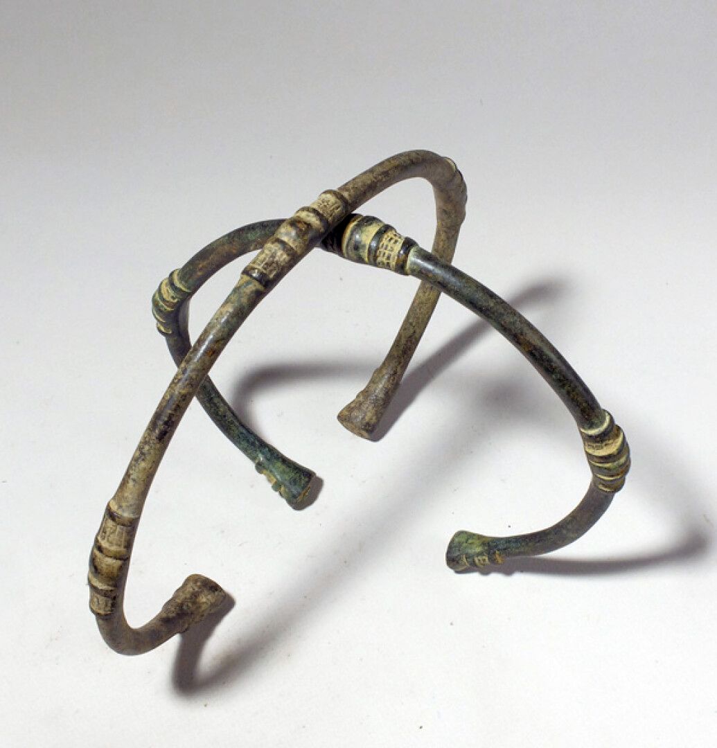 Null Torques Lobi/Gan (Burkina faso)

Paire de colliers en bronze à la cire perd&hellip;