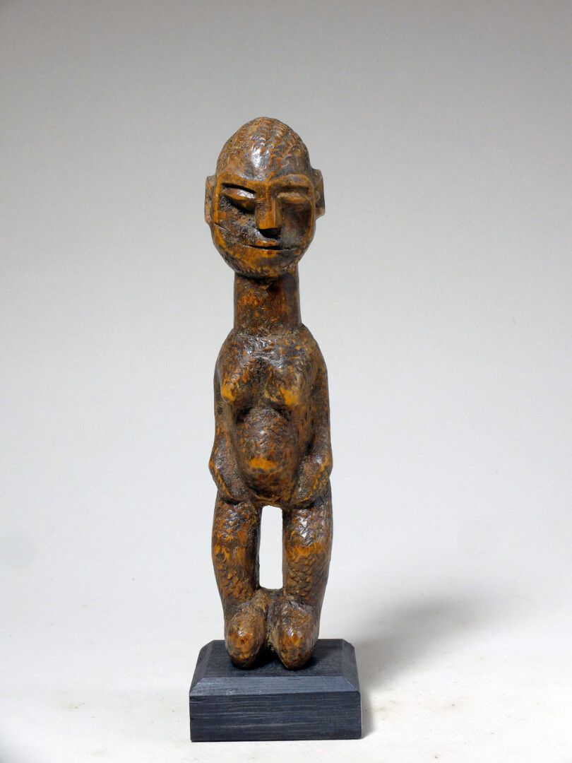 Null Statuette Lobi (Burkina faso)

Intéressante statuette dont le corps est ent&hellip;