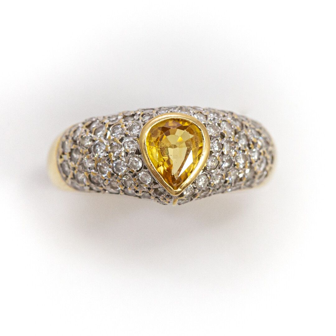 Null Bague jonc saphir jaune, entourage diamants taille brillant, monture or 

P&hellip;