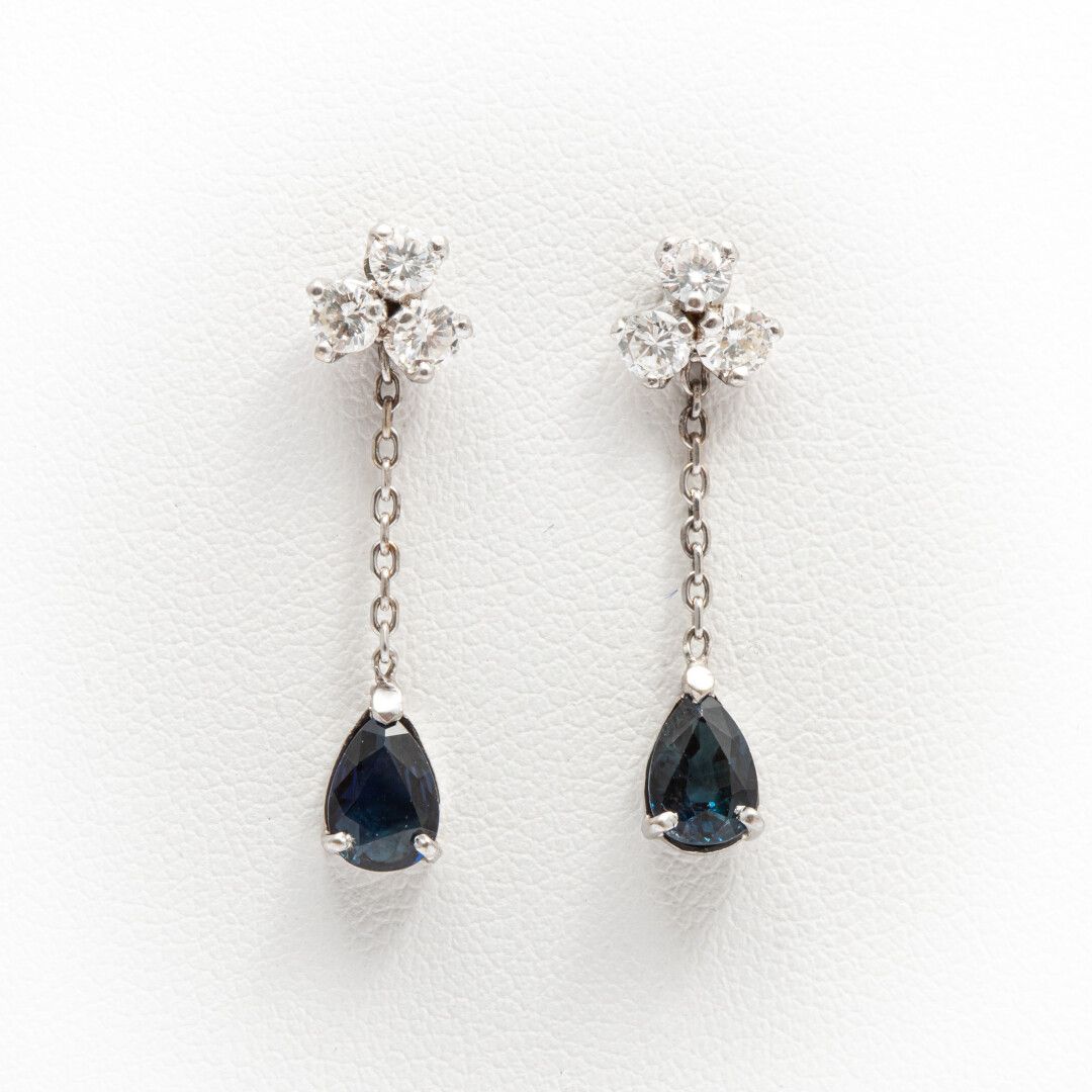 Null Paire de pendants d'oreilles diamants taille brillant 2 x 0.30 carat enviro&hellip;
