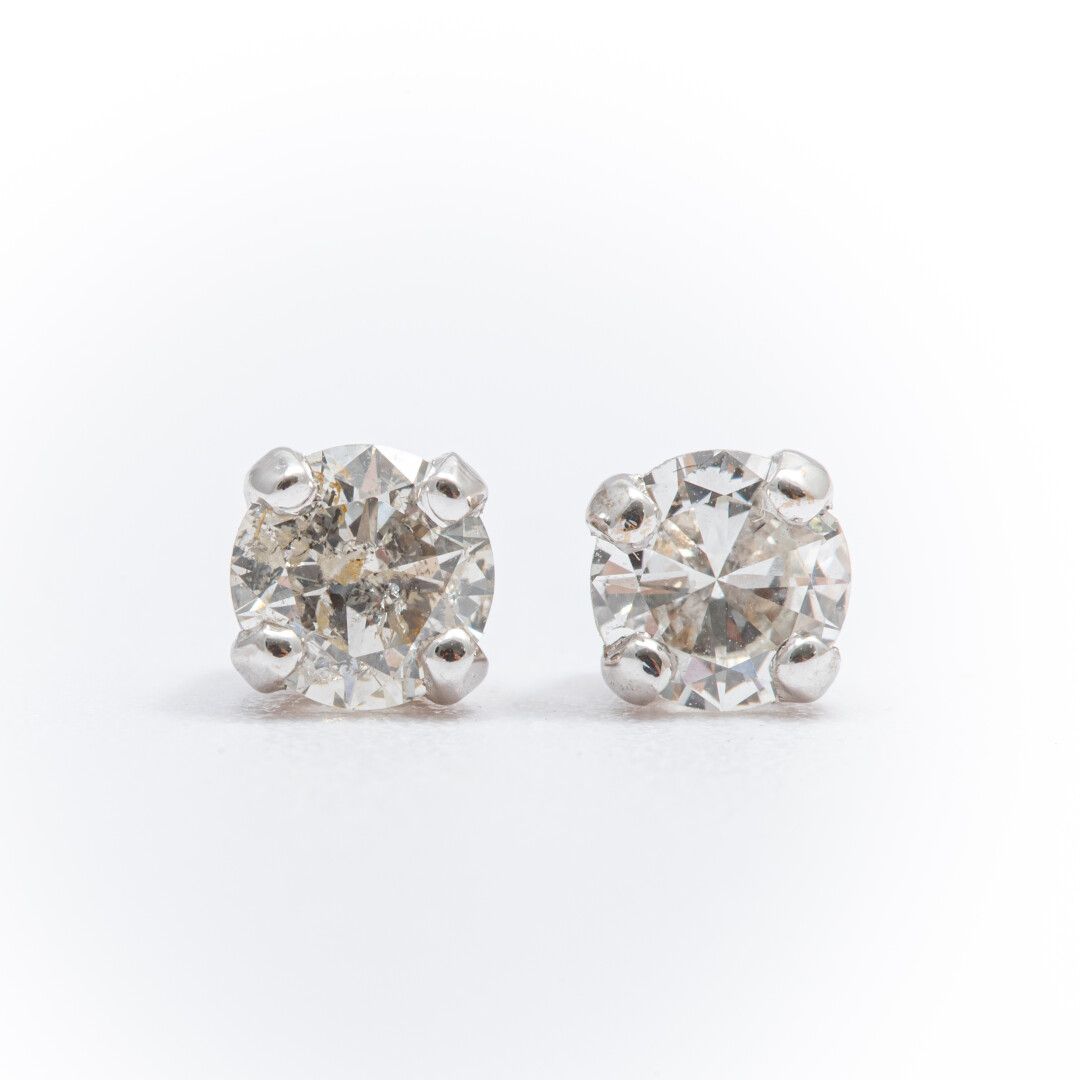 Null Clous d'oreilles diamants taille brillant 2 x 0.40 carat environ, monture o&hellip;