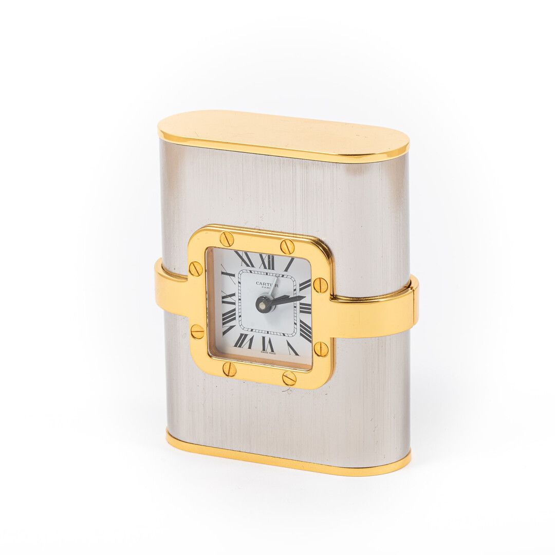 Null 
Must of CARTIER -Santos




Alarm clock in metal and gilded metal with qua&hellip;