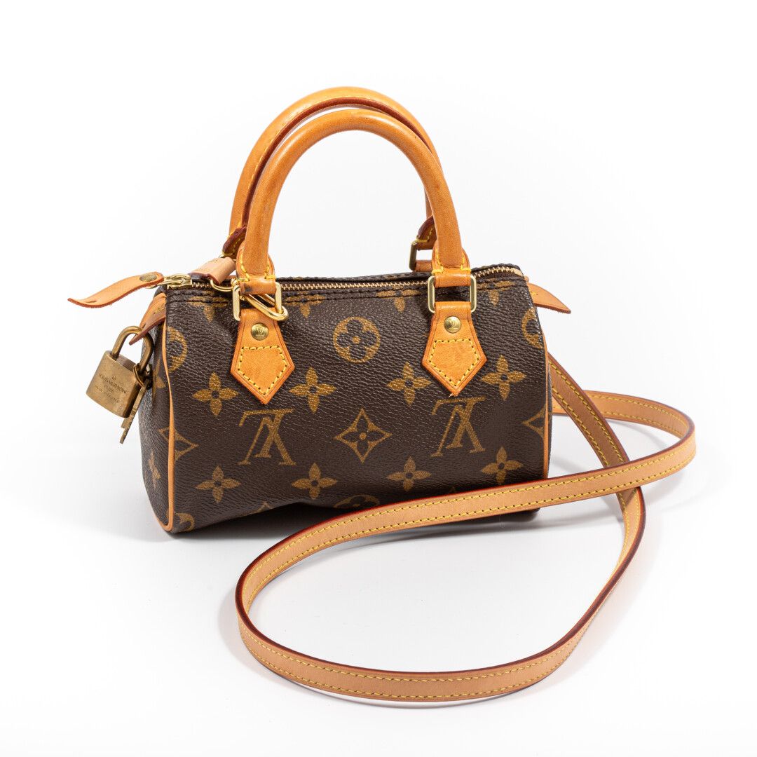 Null Louis VUITTON Bag " Mini HL 

16cm in Monogrammed canvas and natural leathe&hellip;