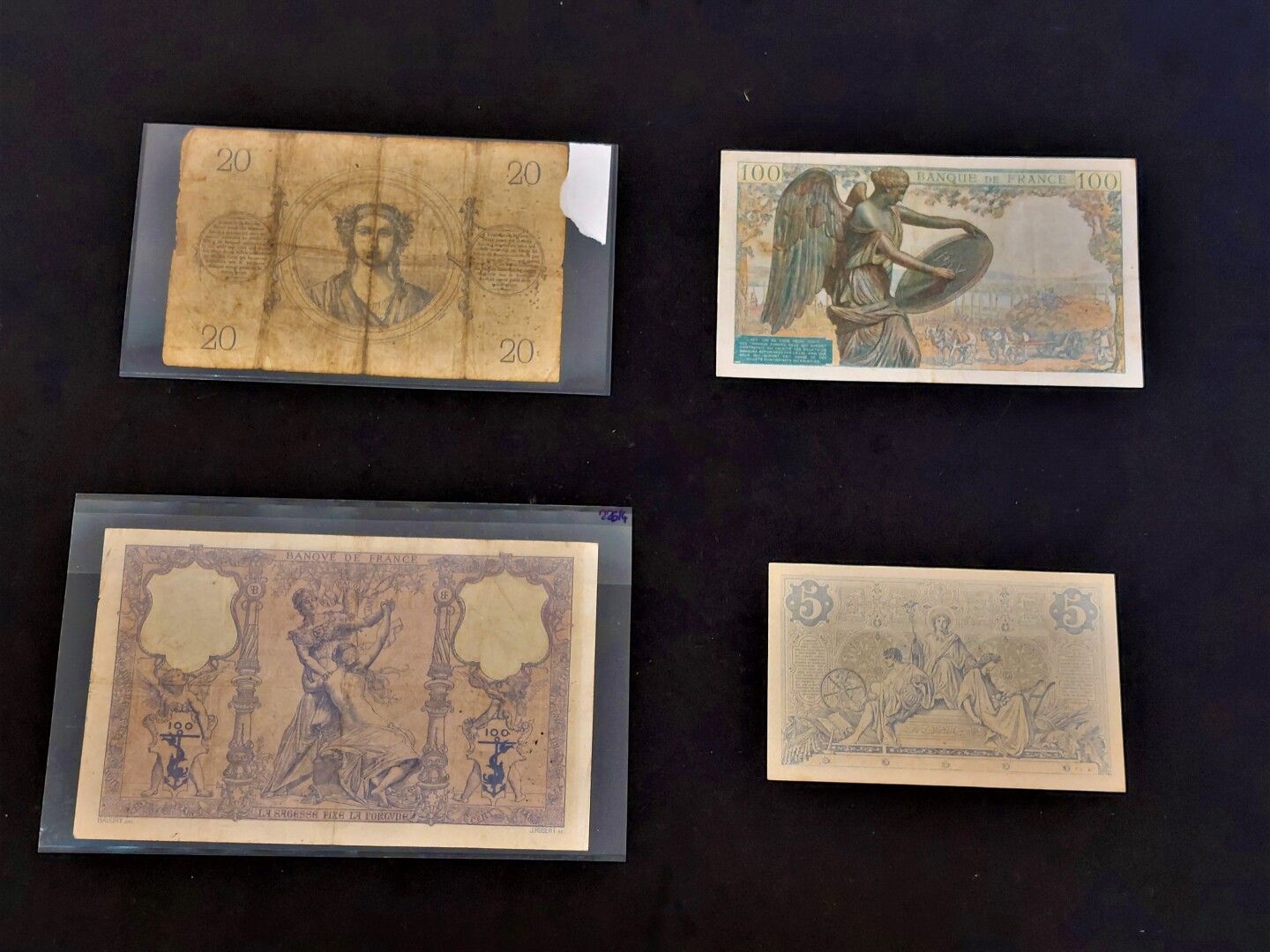 Null Lot von 4 französischen Banknoten, bestehend aus: 1 Banknote 20 Fr 1872, 1 &hellip;