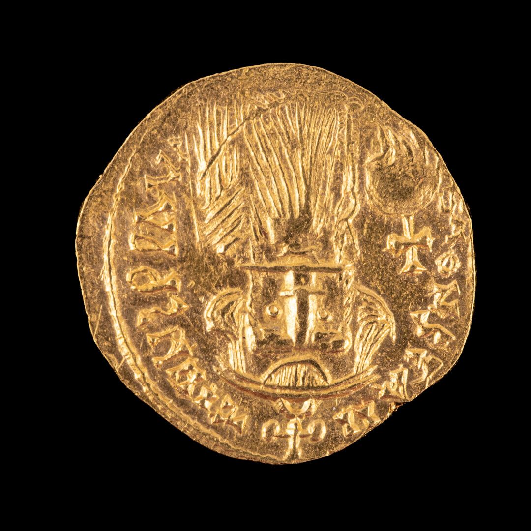 Null 康斯坦斯二世的金币

A/在一个全脸的半身像上--R/君士坦丁堡的潜能师十字架

重量：4.40克