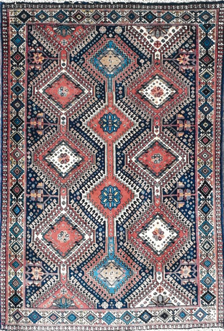 Null 来自伊朗的地毯 - 产地：Yalameh

天鹅绒：羊毛。经纱：羊毛

145 x 103 cm