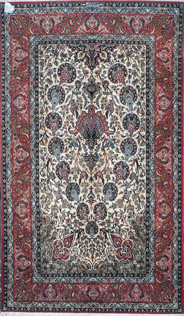 Null Carpet from Iran - Isfahan origin

Velvet : wool and silk. Chains : silk

2&hellip;