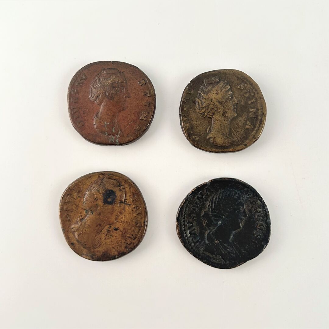 Null Empire Romain. 
Lot de 4 monnaies en bronze, Faustine, comprenant:
4 sester&hellip;