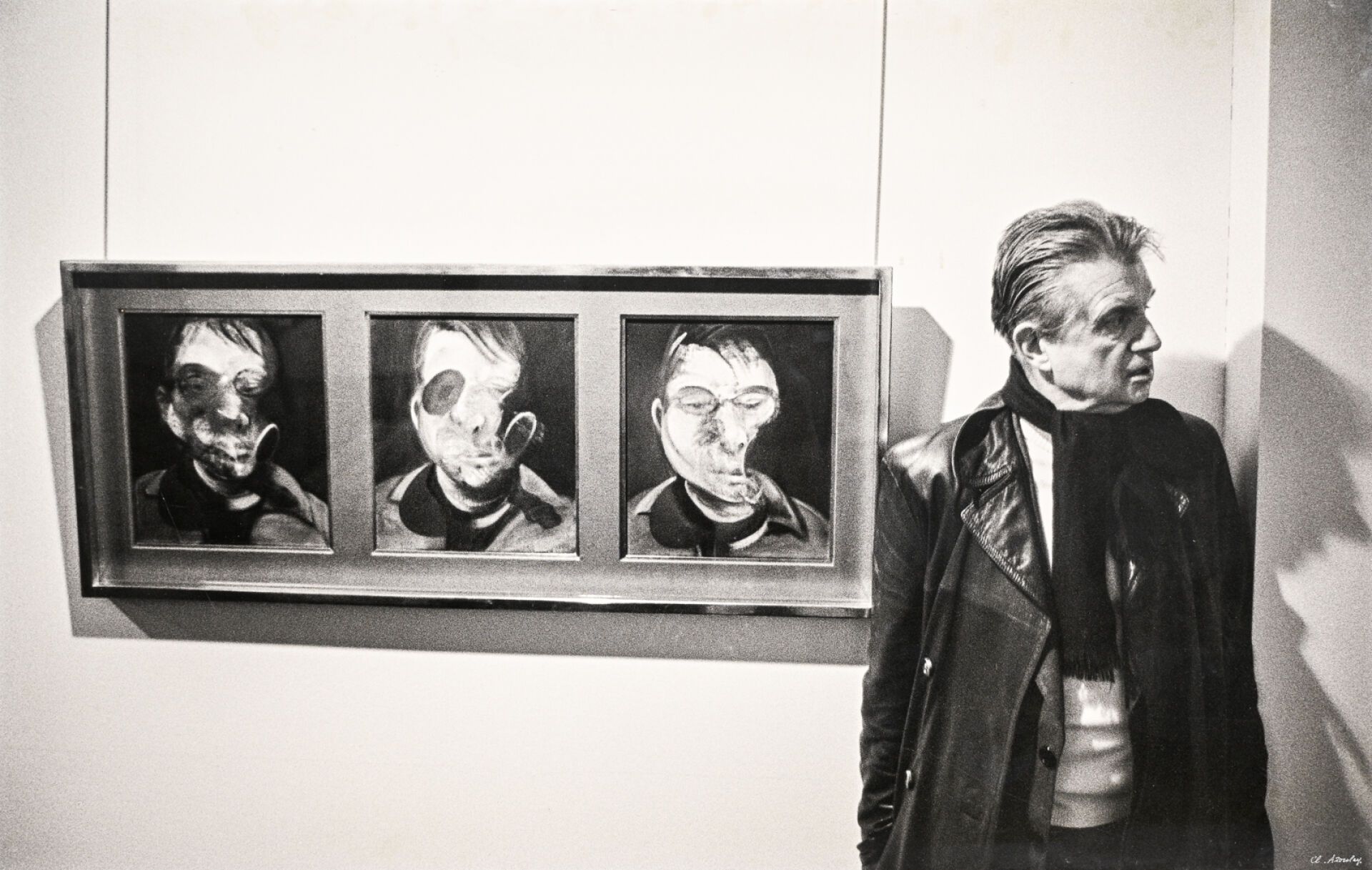 Null Claude AZOULAY (1934-)
 Francis Bacon, Paris janvier1977, devant triptyque.&hellip;