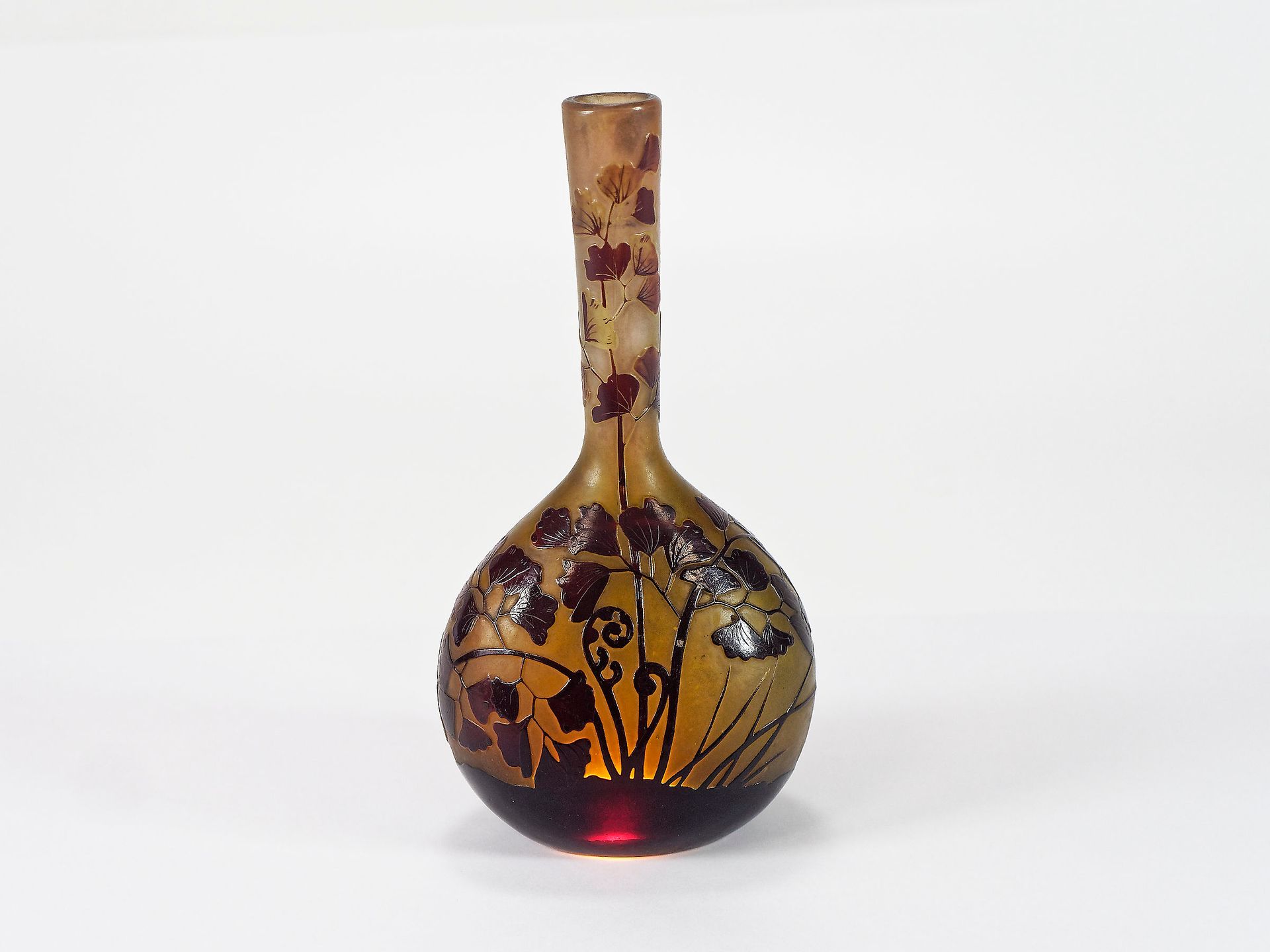 Null Établissements GALLÉ (1904-1936) à Nancy - Vase en verre multicouche à déco&hellip;