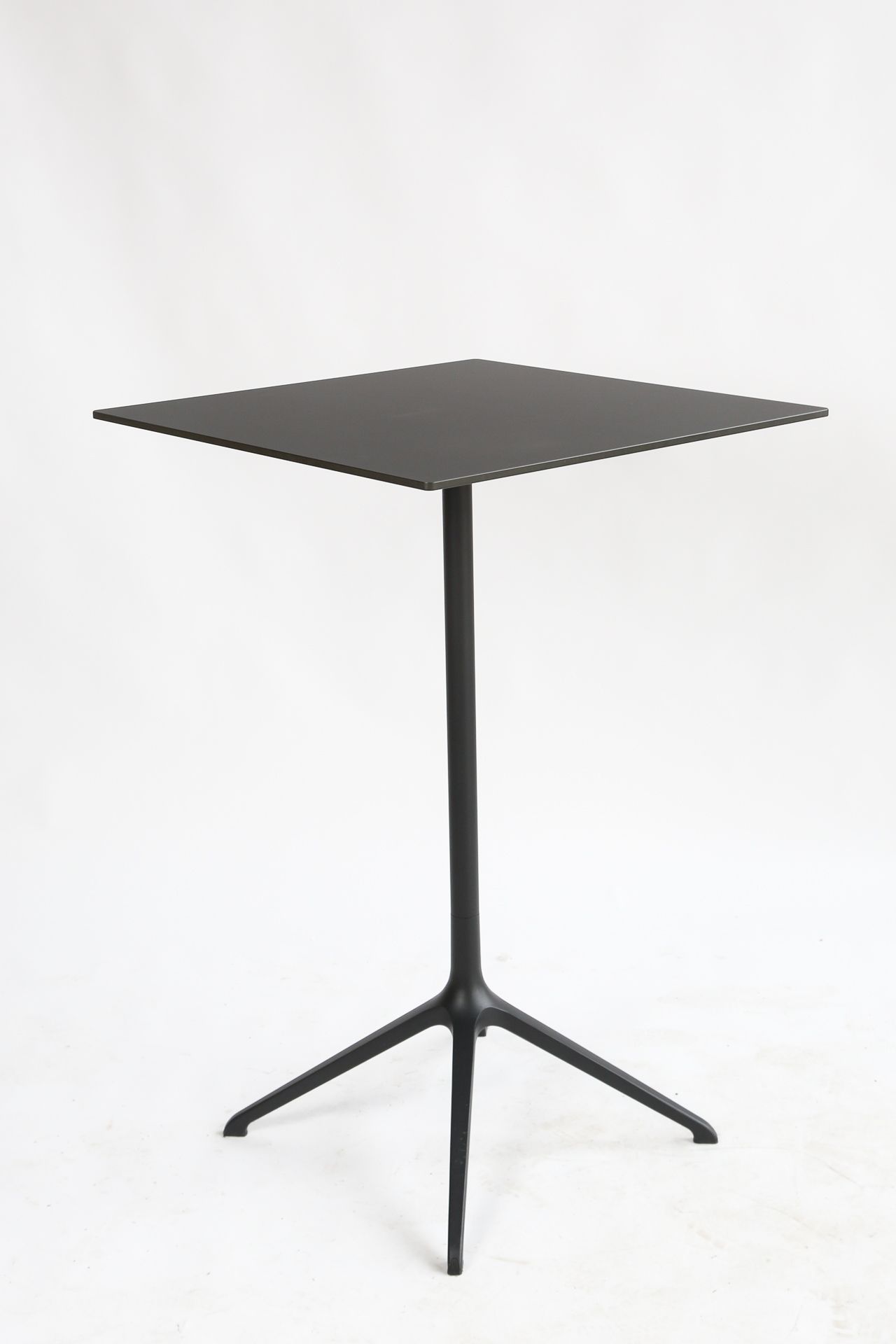 Null KRISTALIA, Table Elephant rabattable - Noir, Piétement central aluminium la&hellip;