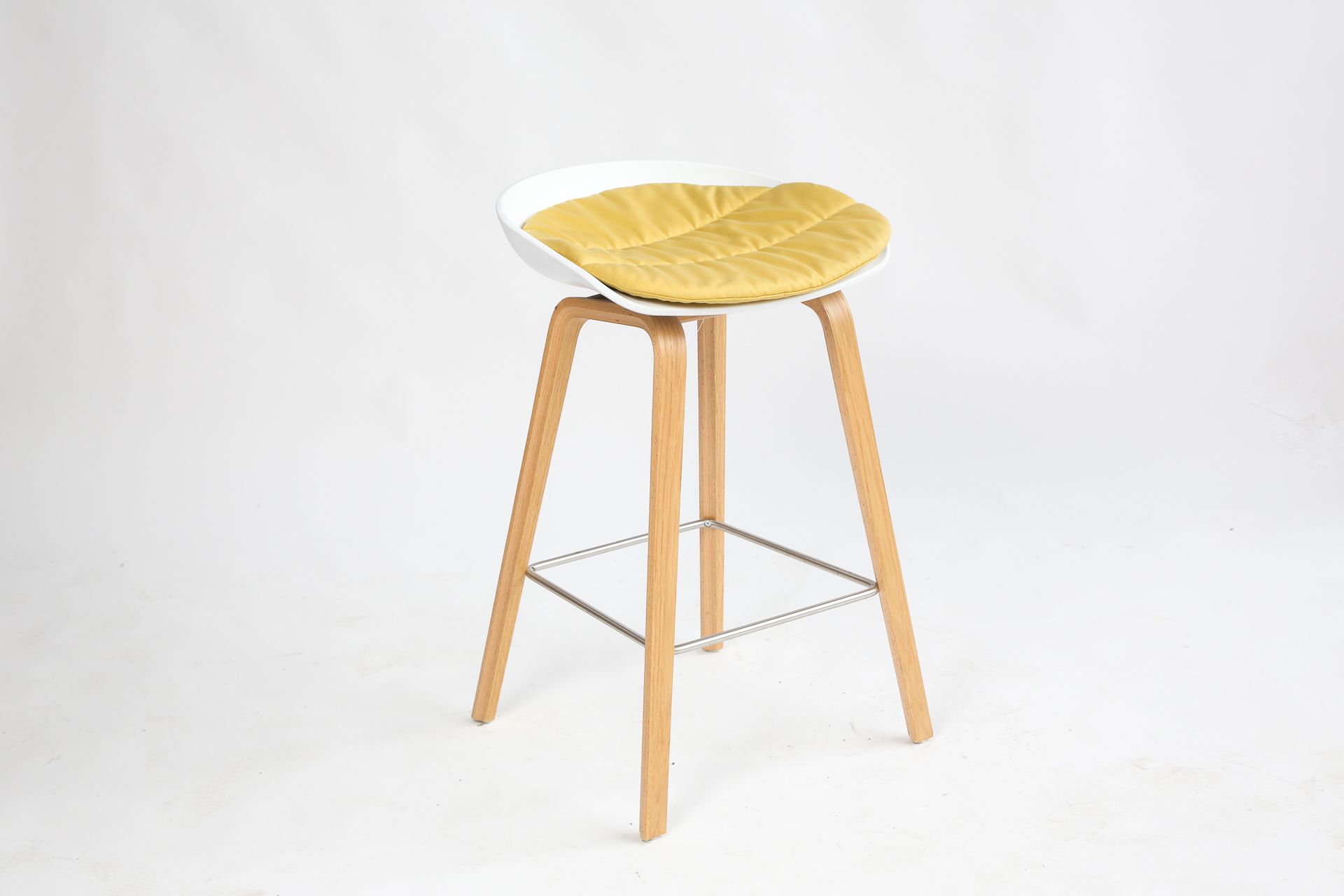 Null HEE WEILLING, HAY EDITEUR, About A Stool / AAS32 Low

4条腿的木质底座 - 橡木亚光漆面

白色&hellip;