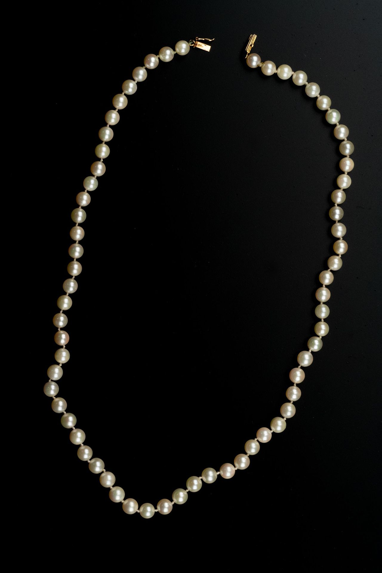 Null Collier de perles, L : 48 cm, fermoir en jaune 18 carats (soit 750/1000e)