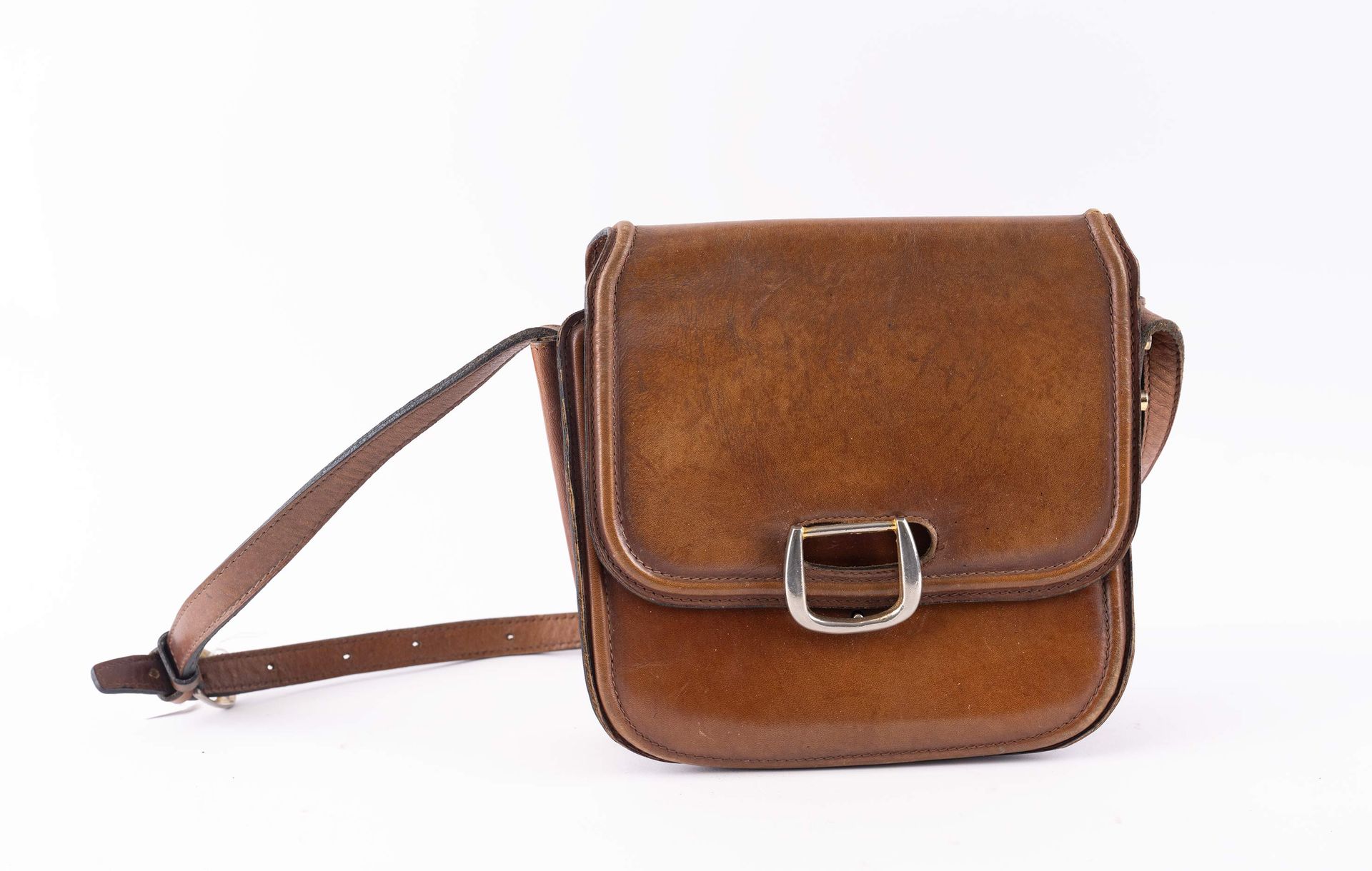 Null CELINE, Paris, Small brown box leather shoulder bag, L: 20 cm, circa 1970