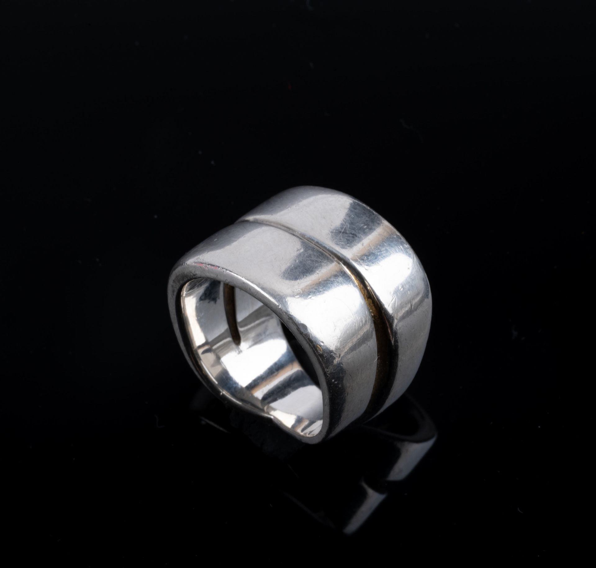 Null HERMES, Ring mit Kreuzmotiv in Silber, Fingerumfang: 51, Nettogewicht: 14,8&hellip;
