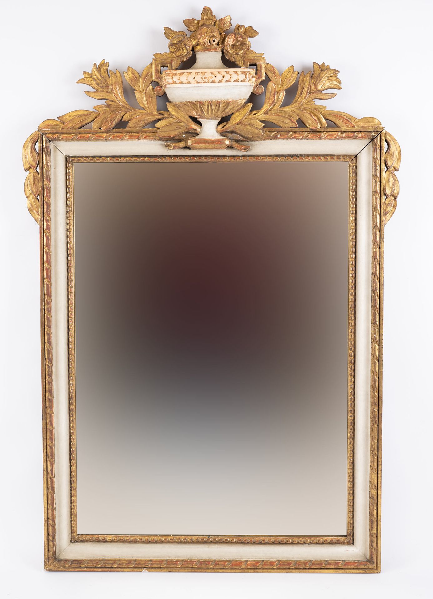 Null Wood and gilded stucco mirror with lacquered and gilded wood decoration of &hellip;