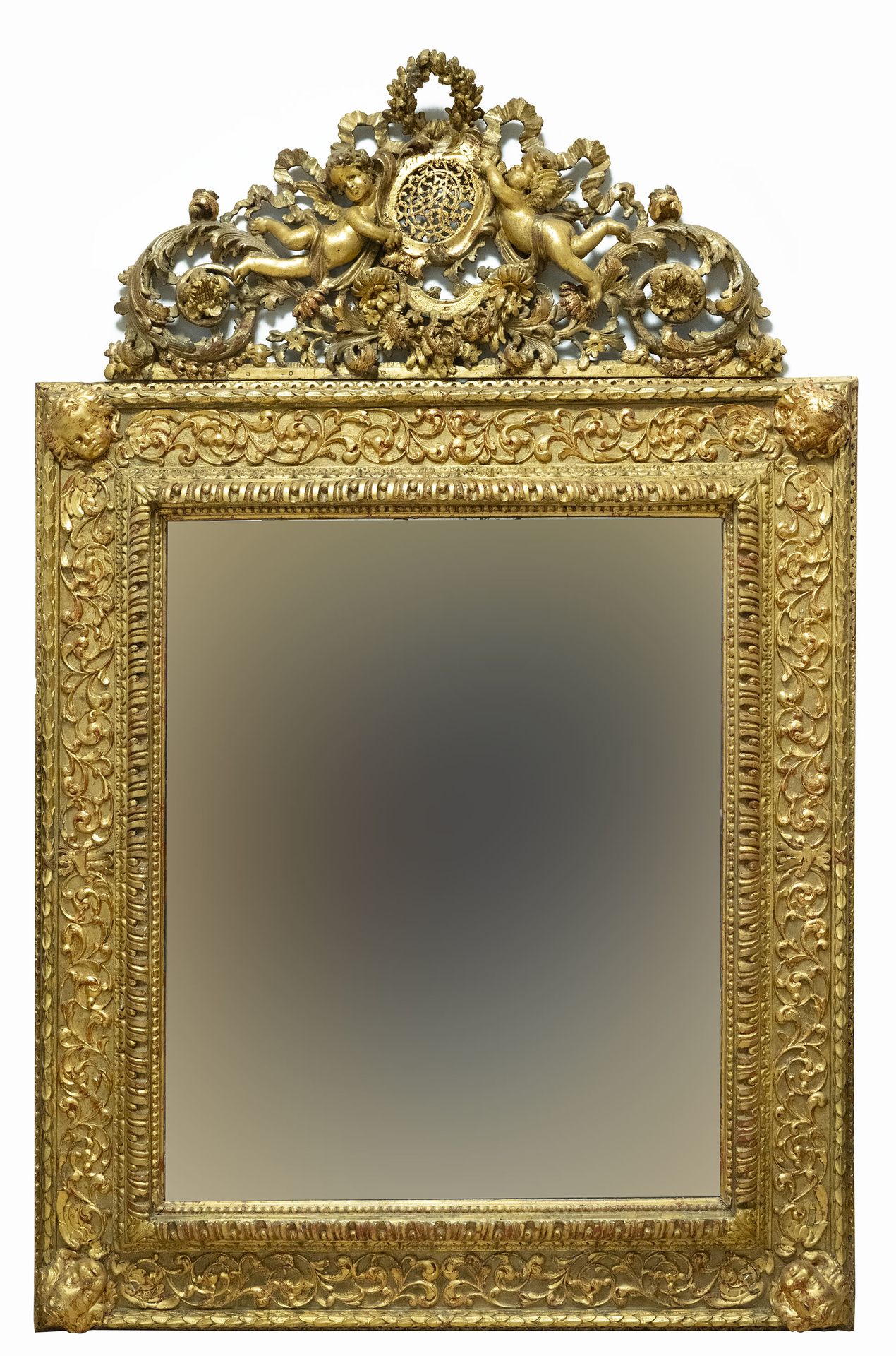 Null Großer Spiegel aus geschnitztem und vergoldetem Holz mit reichem Dekor aus &hellip;