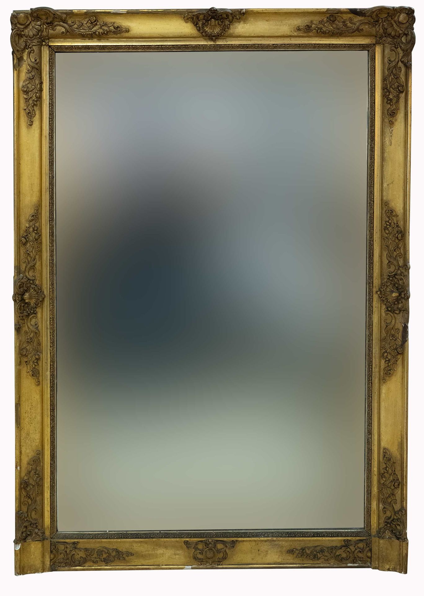 Null Miroir trumeau en bois et stuc doré à décor de feuillage et coquille, H: 13&hellip;