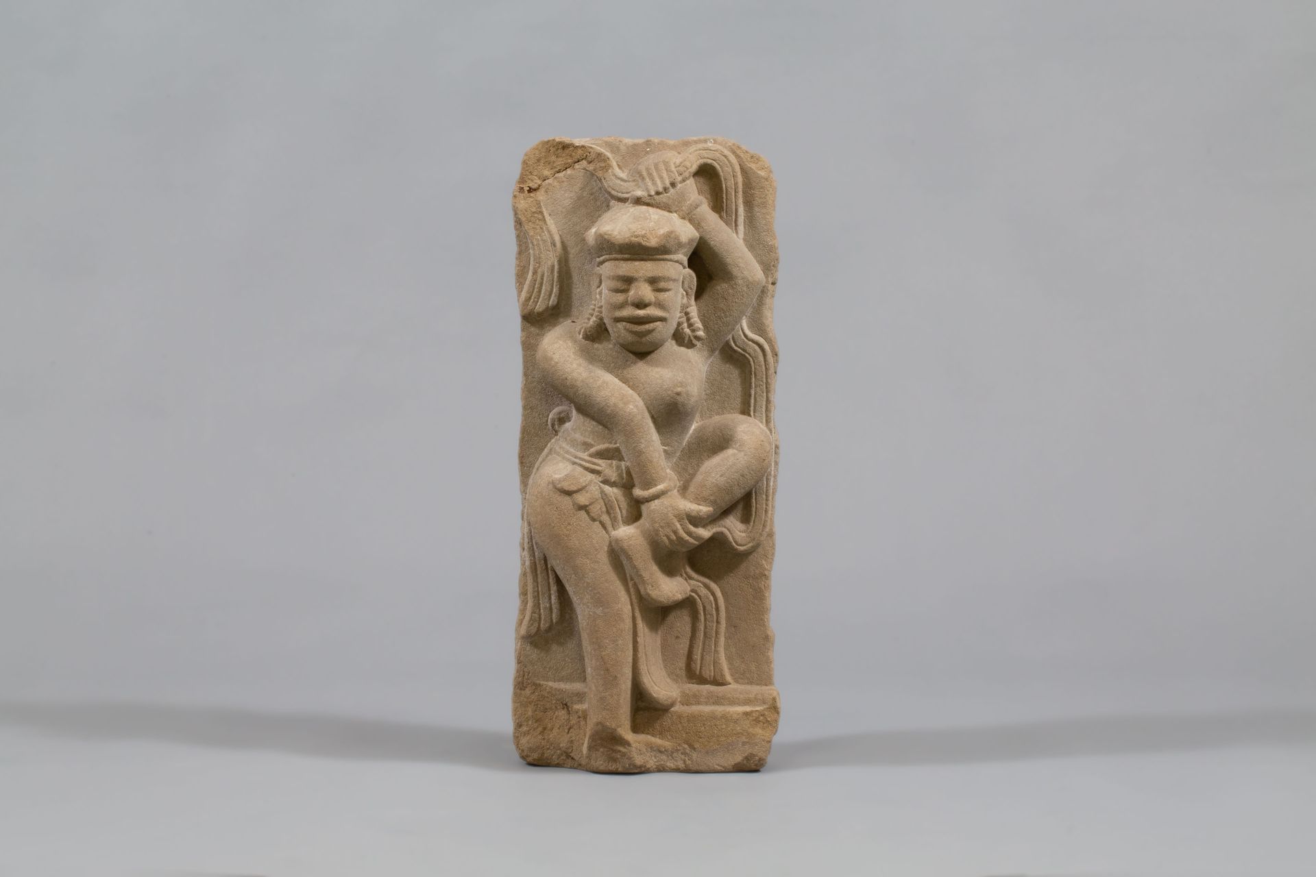 Null In the taste of Champa art,
Young dancer
Pink sandstone.
H: 64cm
Provenance&hellip;