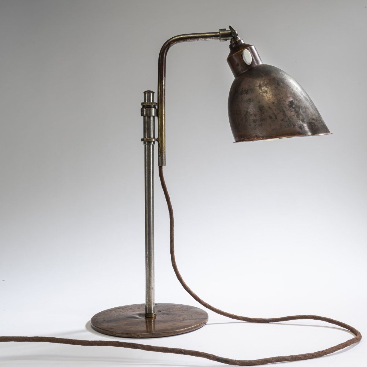 Null 克里斯蒂安-戴尔，小型 "Rondella "台灯，1927/28，高40厘米（最大），直径底板。16.2厘米；底座的管子直径：12毫米；"L管 "的&hellip;