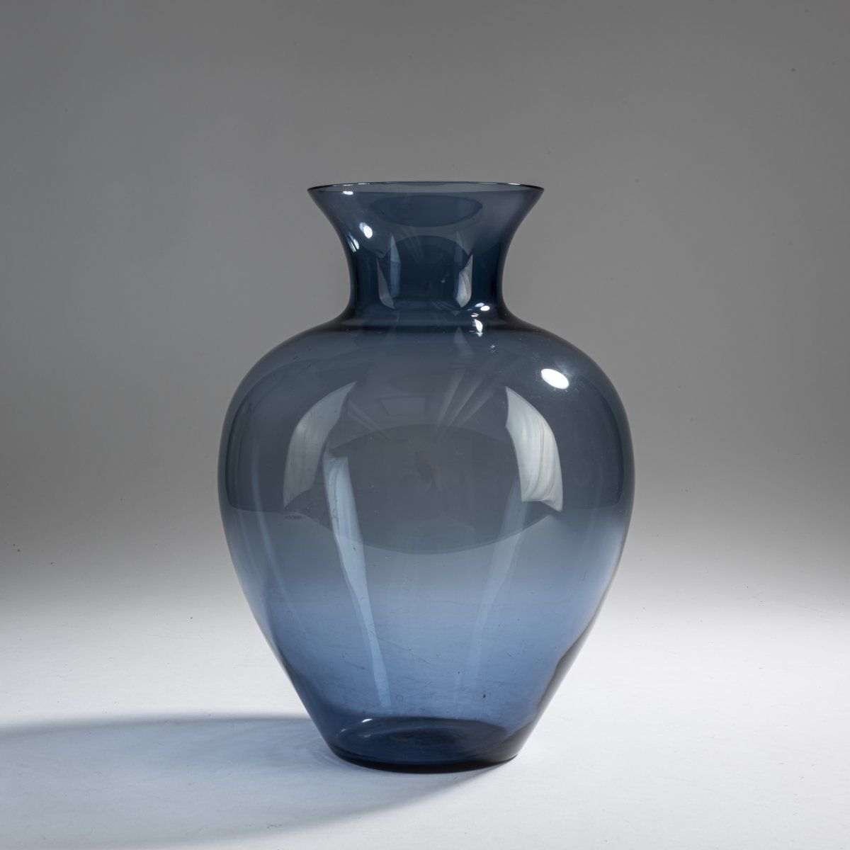 Null Wilhelm Wagenfeld, 'Paris' vase, 1936, H. 31 cm. Made by Vereinigte Lausitz&hellip;